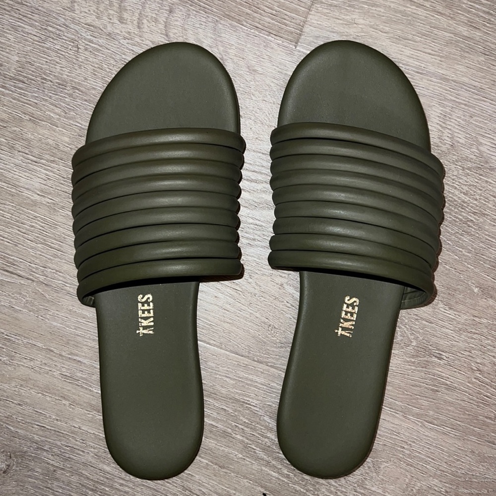 Kees Olive Green Size 7 Sandals